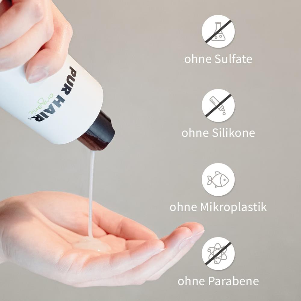 Hand drückt weißes Moisture Shampoo aus der Flasche in die Handfläche, daneben Symbole: ohne Sulfate, ohne Silikone, ohne Mikroplastik, ohne Parabene